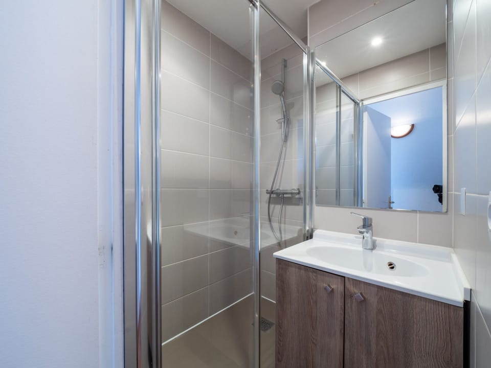 Spacious apartment in Tignes, 9 guests, pets allowed, ski-in/out Apartment in Tignes