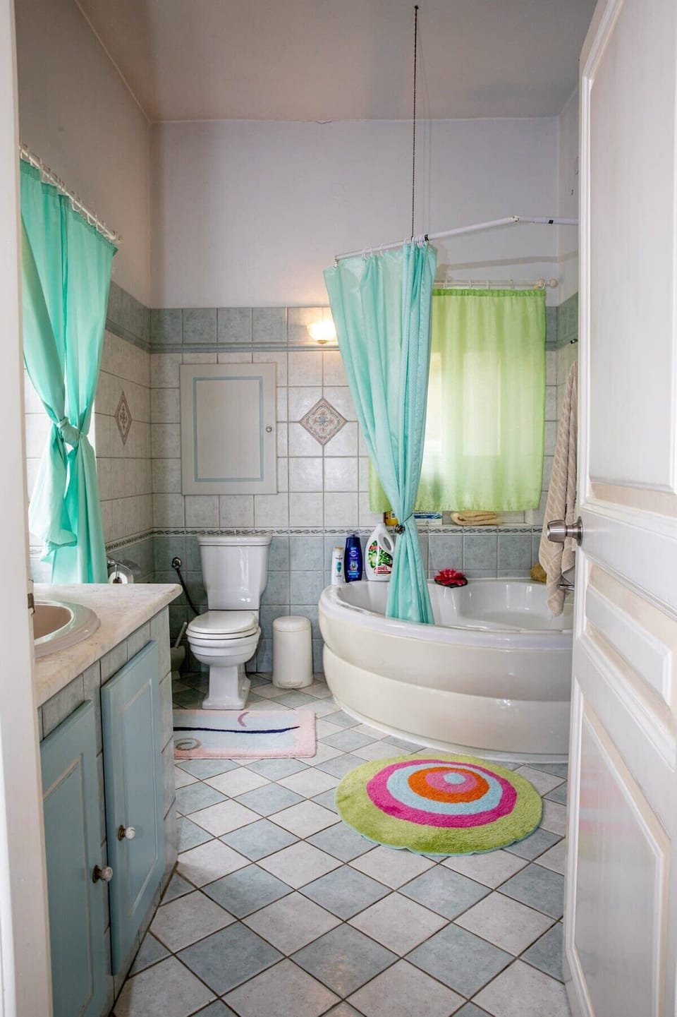 Bathroom with bathtub