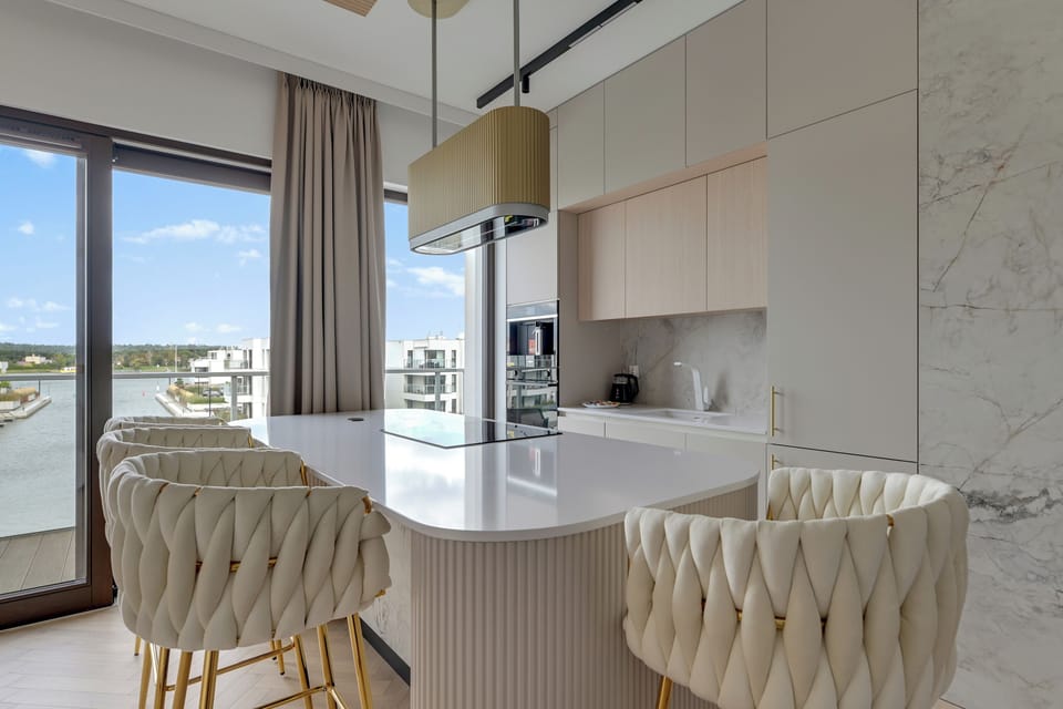 Deluxe Apartment, 2 Bedrooms, Annex Building | Private kitchen | Electric kettle