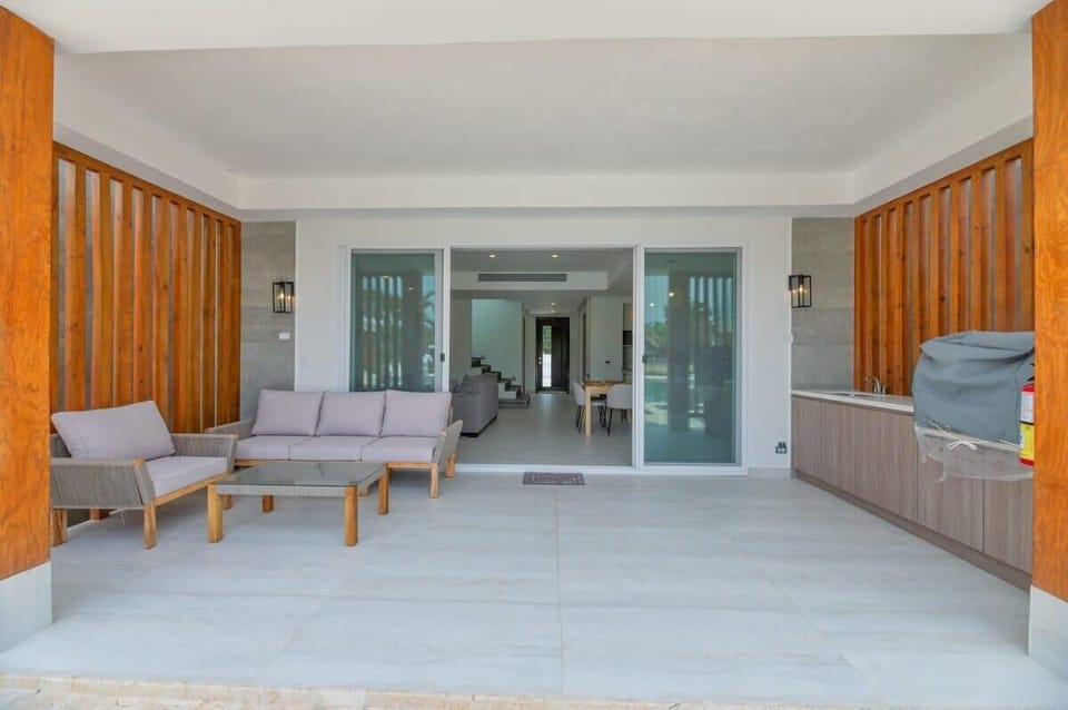 pool porch