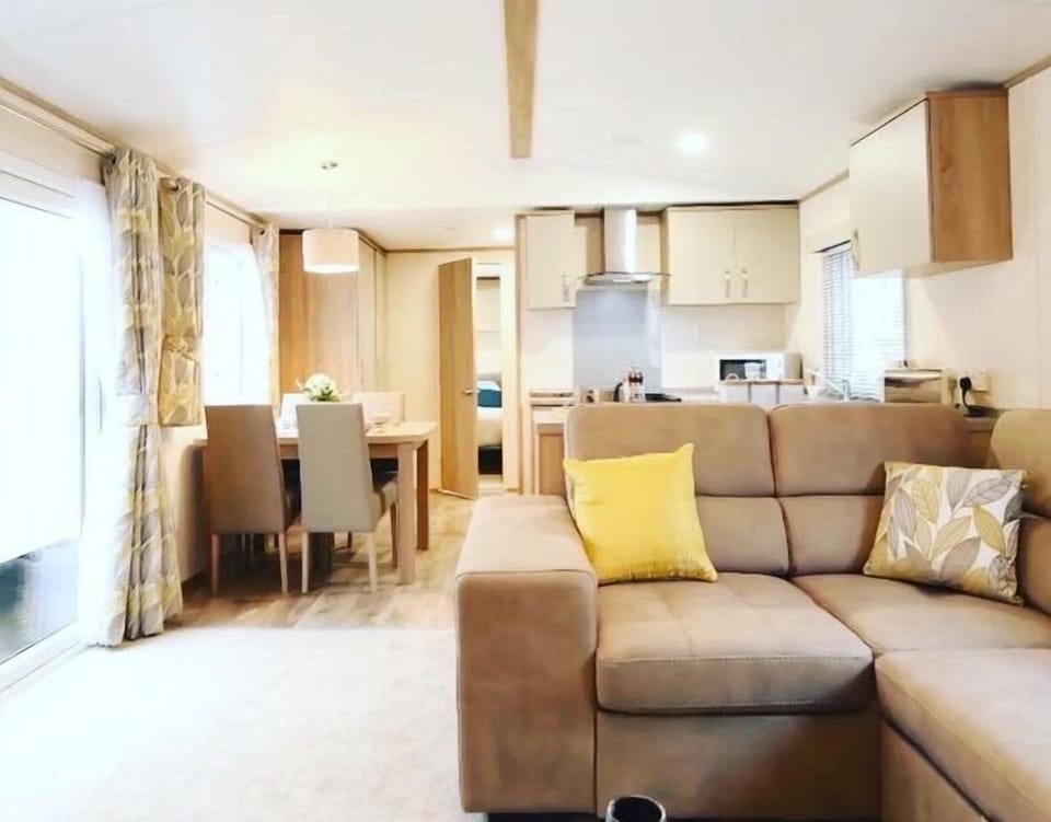 Cabin | Living area
