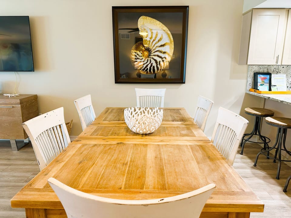 Dining4