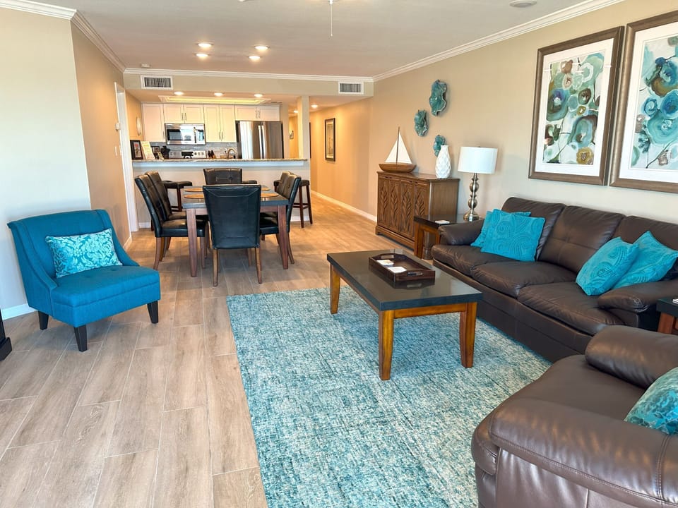 Living Room (3)