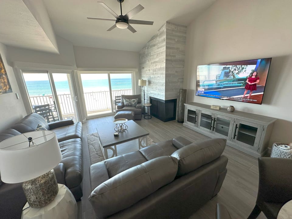 Living Room (1)