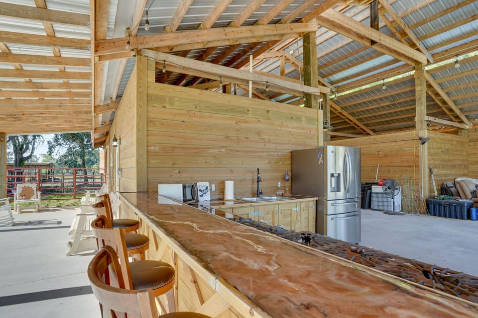 Open-Air Kitchen | Cooking Basics Supplied