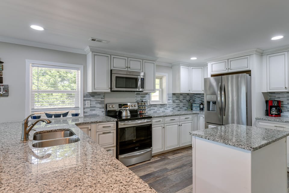 Kitchen | Blender | Dishwasher | Drip Coffee Maker | Tea Kettle | Toaster