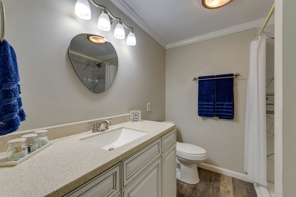 En-Suite Bathroom | Complimentary Toiletries