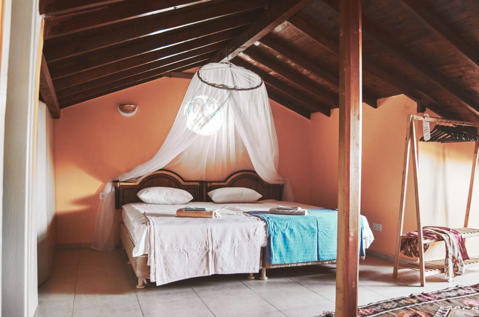 Exclusive Room | Free WiFi, bed sheets