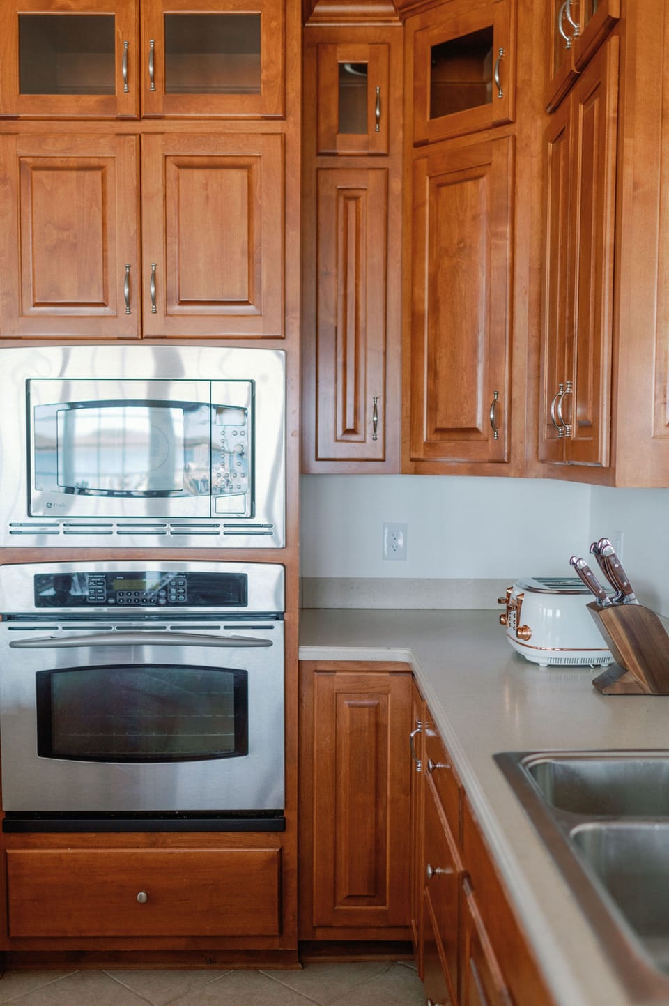 Convection oven and microwave