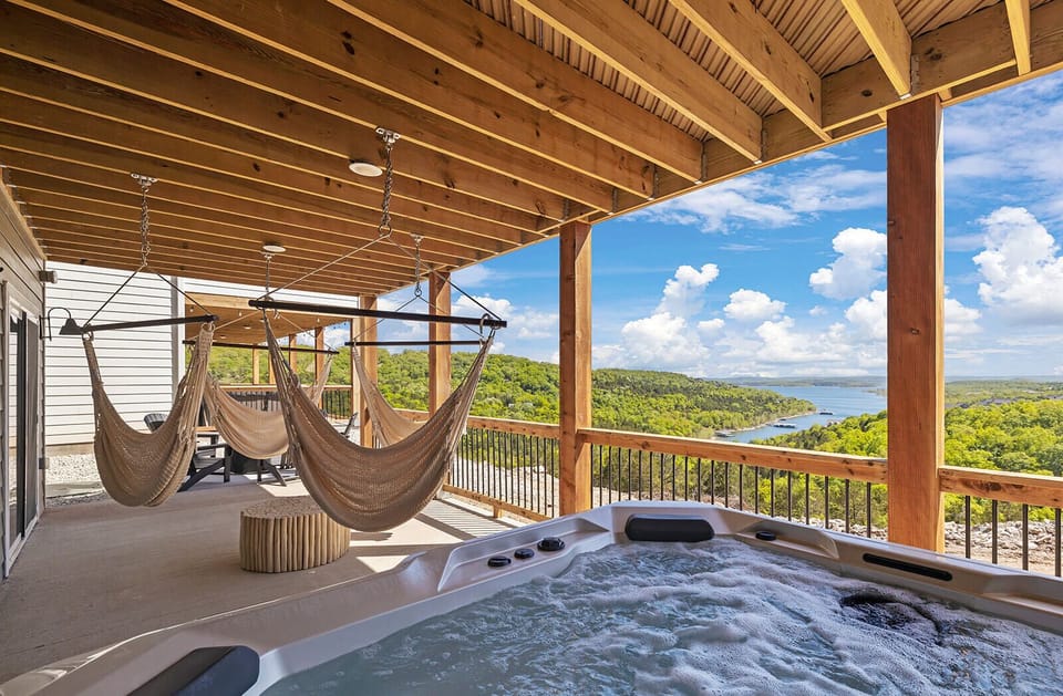 Lakeview deck at Lemon Twist overlooking Table Rock Lake — perfect for morning coffee and sunset gatherings.