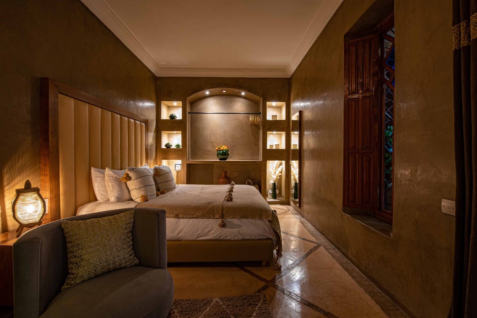 Suite Fountain | Premium bedding, down comforters, in-room safe, individually decorated