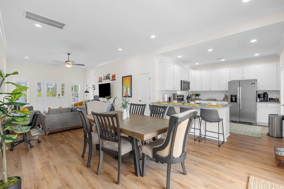 Whether you're savoring a family dinner, celebrating with friends, or simply enjoying a quiet moment, our dining area offers a backdrop for unforgettable memories.