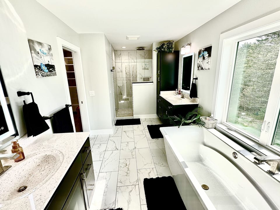 Master bathroom 