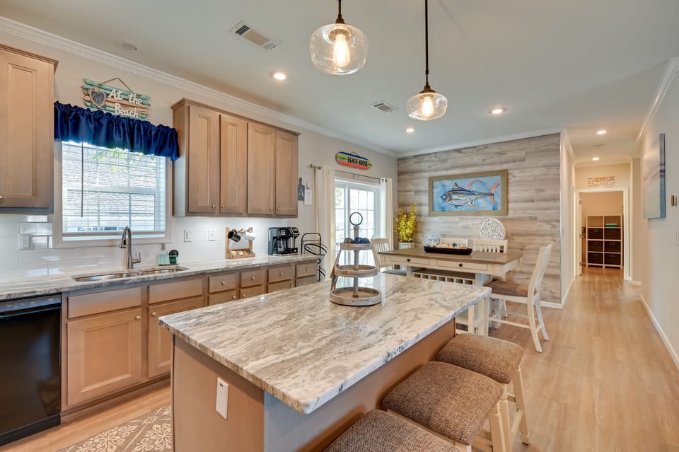 Kitchen | Dishwasher