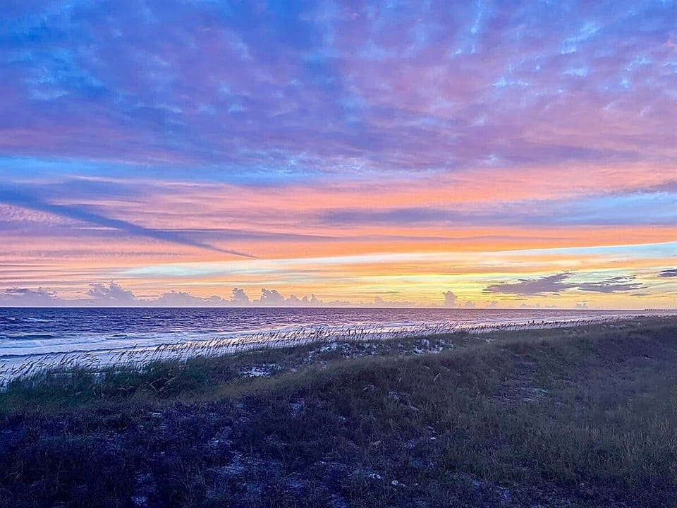 Closest Beach Access 4 min walk from house