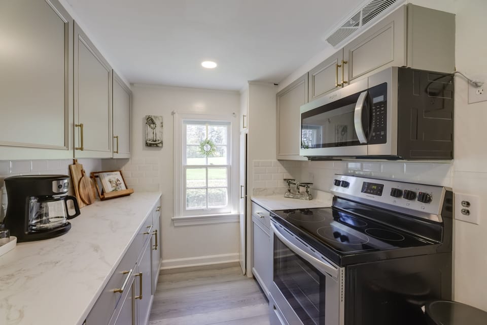 Kitchen | Cooking Basics | Coffee Maker | Trash Bags & Paper Towels