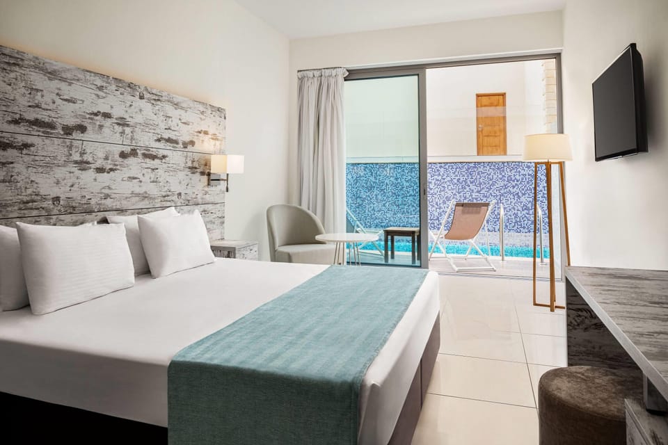 In-room safe, desk, free cribs/infant beds, free WiFi