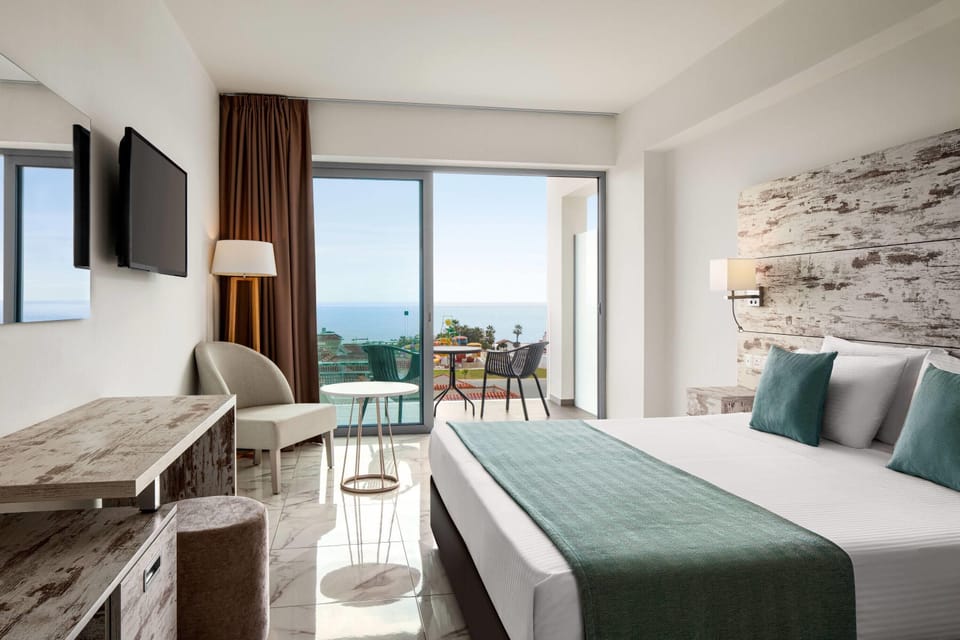 In-room safe, desk, free cribs/infant beds, free WiFi