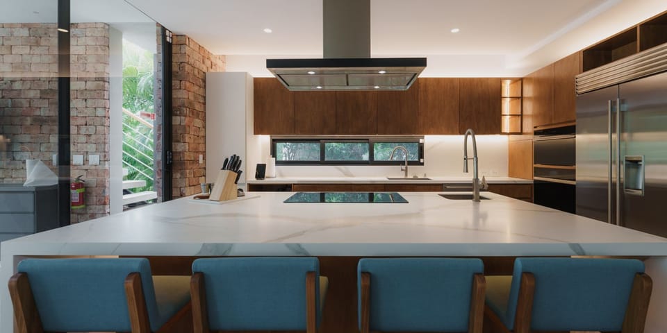 Welcome to a space where cooking and chatting go hand in hand!