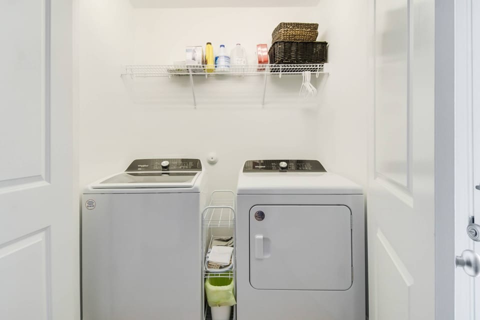 Full Sized Washer/Dryer, so you can keep all those swimsuits & towels fresh & ready for the next day's fun in the sun.