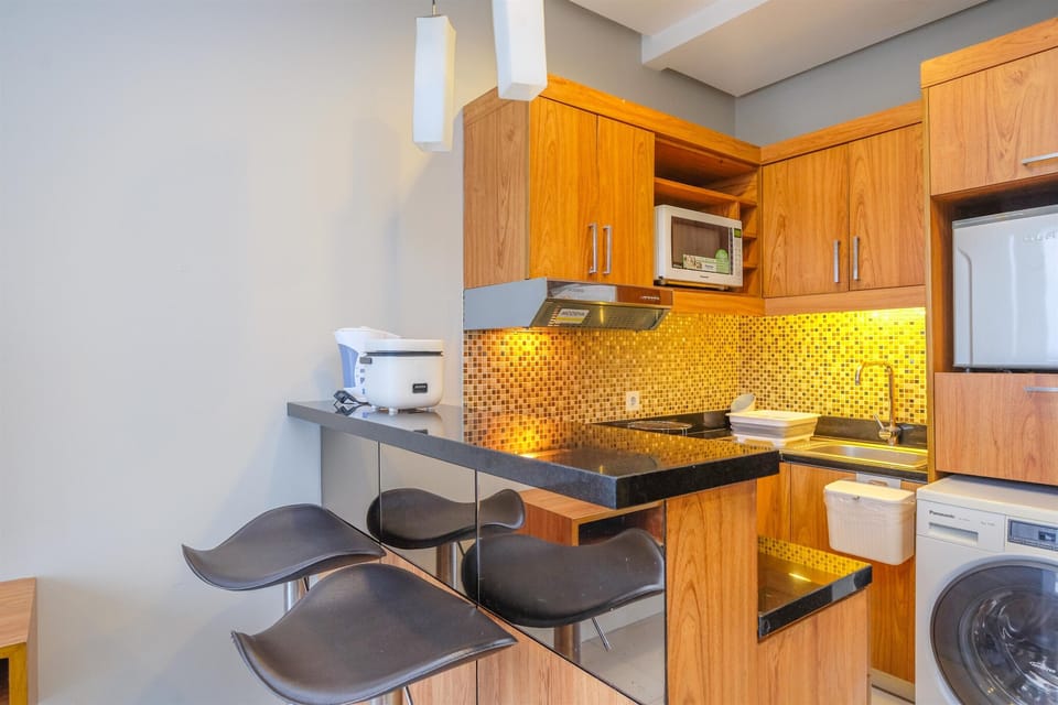 Apartment | Private kitchen | Full-size fridge, stovetop