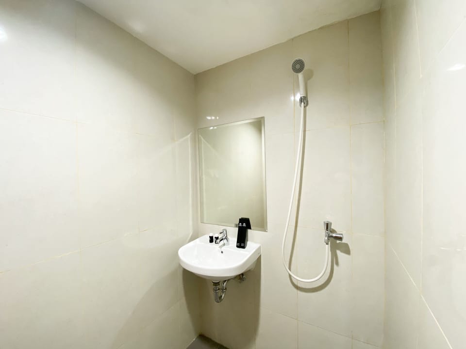Minimalist Studio Room LRT City Jatibening Apartment Apartment in West Java