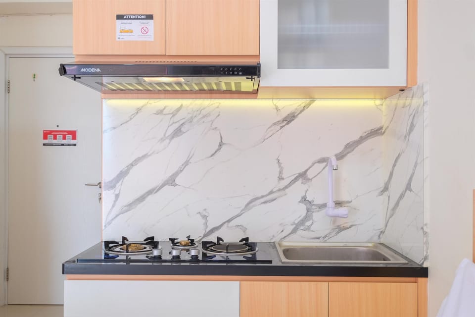 Apartment | Private kitchen | Full-size fridge, stovetop