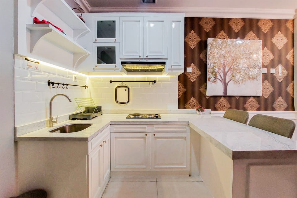 Apartment, 1 Bedroom | Private kitchen | Full-size fridge, stovetop