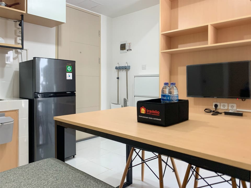 Apartment, 2 Bedrooms | Living area