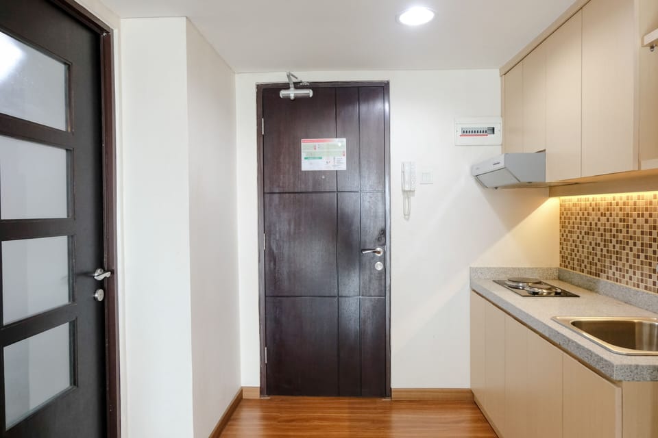 Apartment, 2 Bedrooms | Private kitchen | Full-size fridge, stovetop