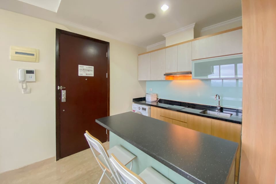 Apartment, 2 Bedrooms | Private kitchen | Full-size fridge, stovetop