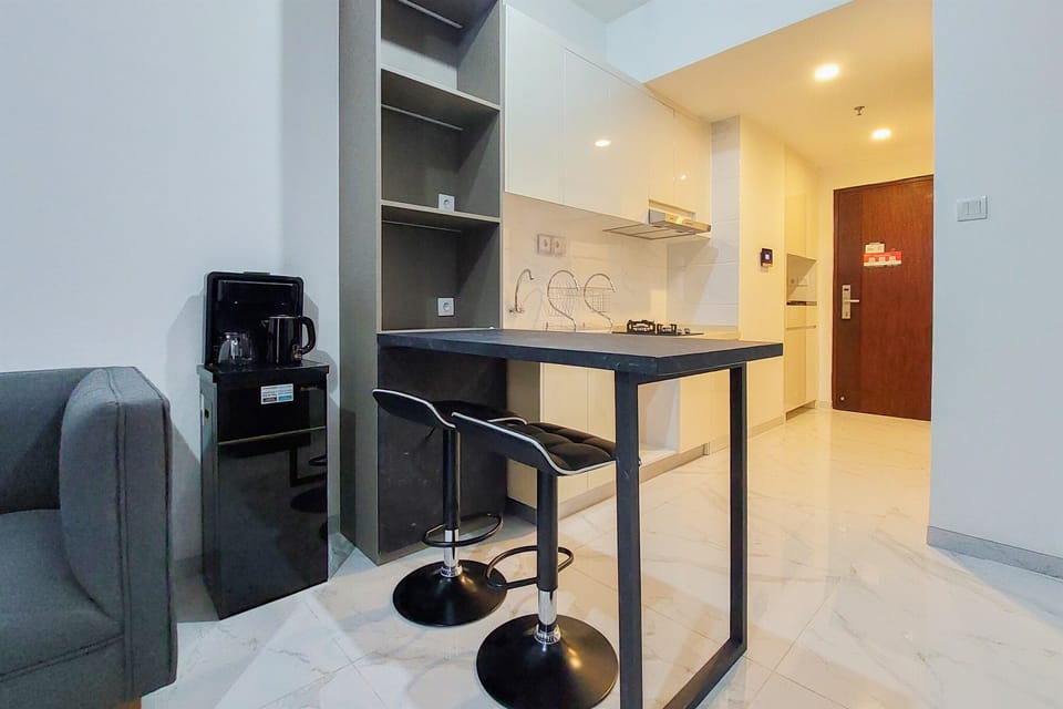 Apartment, 2 Bedrooms | Private kitchen | Full-size fridge, stovetop