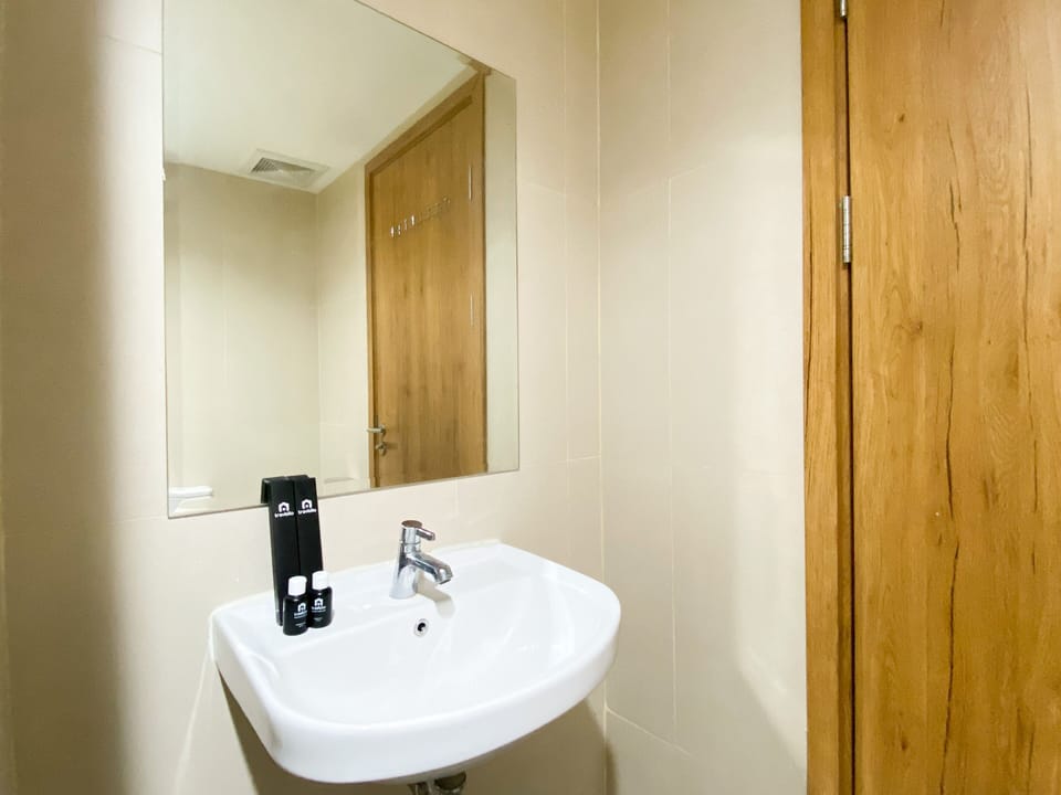 Comfort 1BR at LRT City Jatibening Apartment Apartment in West Java