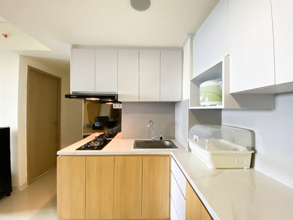 Apartment, 3 Bedrooms | Private kitchen | Full-size fridge, stovetop
