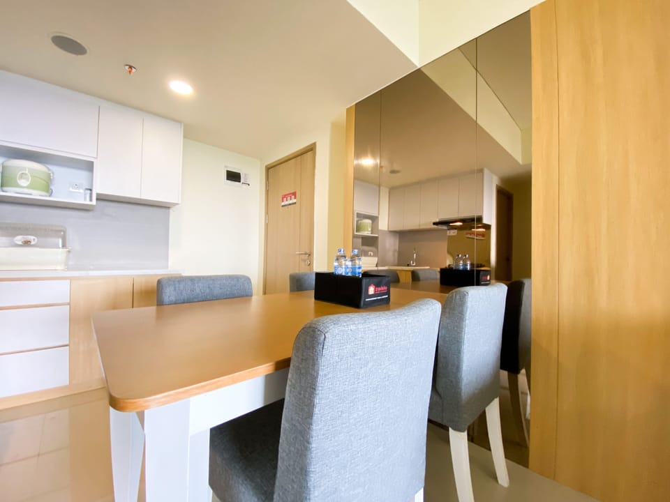 Apartment, 3 Bedrooms | Living area