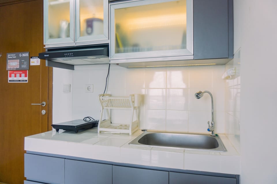 Apartment, 1 Bedroom | Private kitchen | Full-size fridge, stovetop