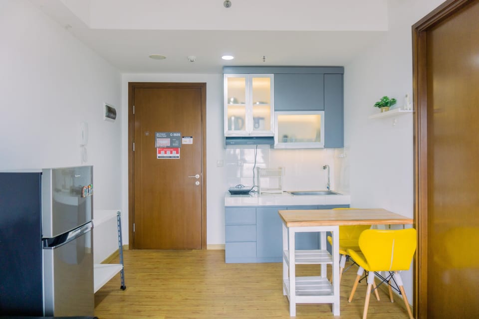 Apartment, 1 Bedroom | Private kitchen | Full-size fridge, stovetop