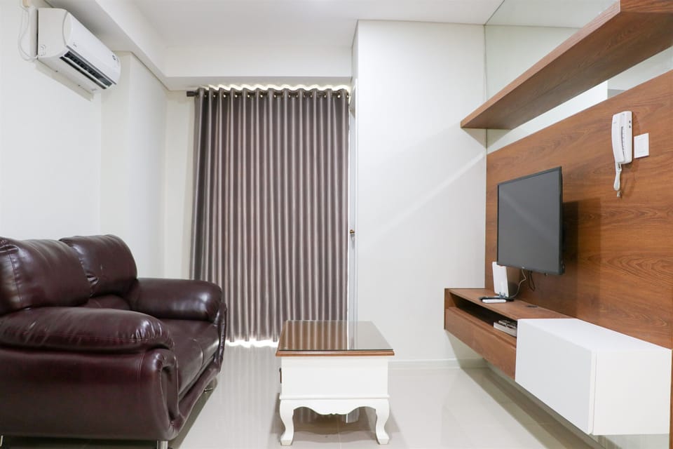 Apartment, 2 Bedrooms | Living area