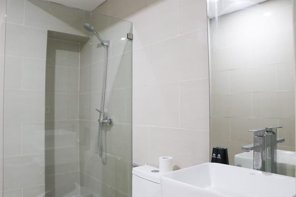 Homey And Comfort Living 2Br At Daan Mogot City Apartment Apartment in Jakarta