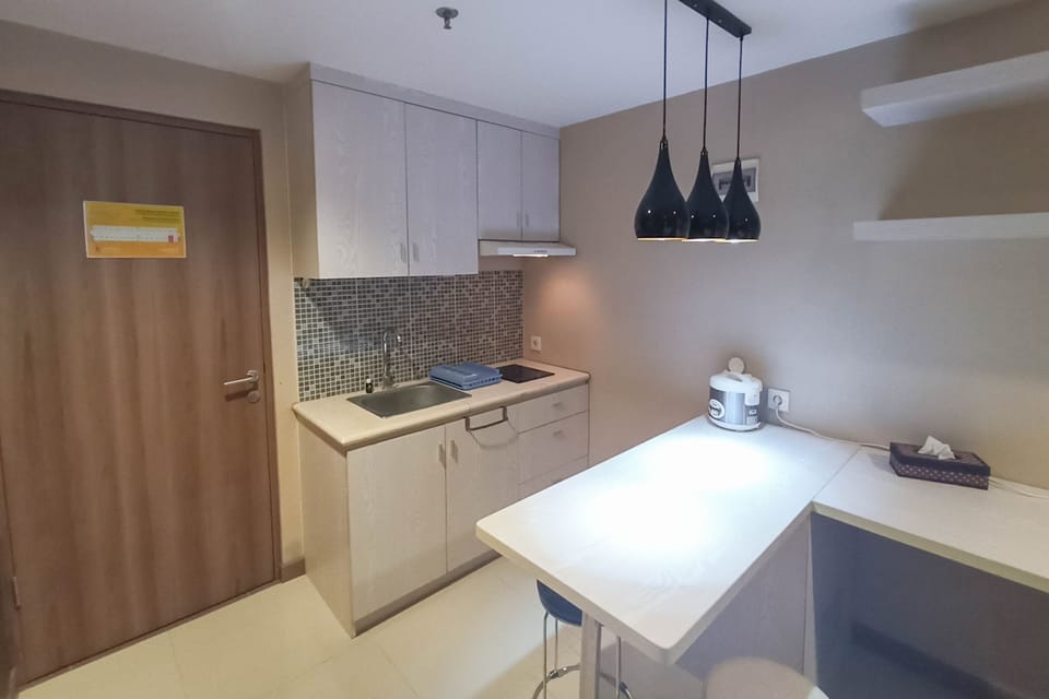 Apartment | Private kitchen | Full-size fridge, stovetop