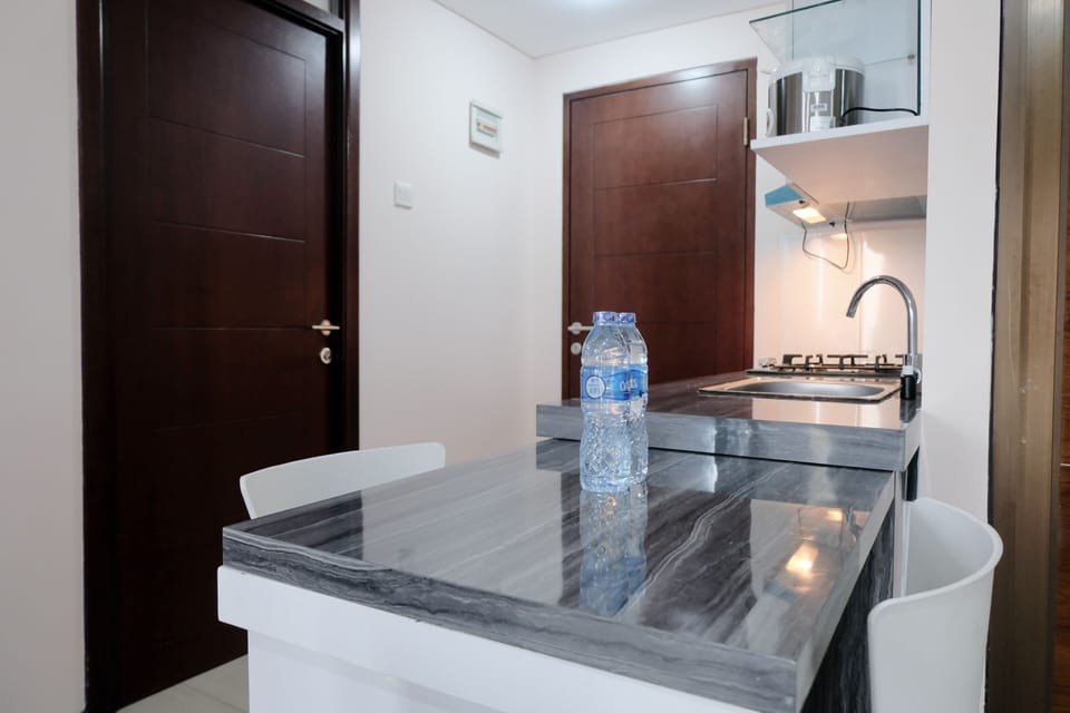 Apartment, 2 Bedrooms | Private kitchen | Full-size fridge, stovetop