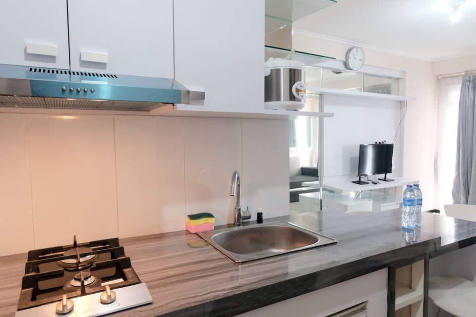 Apartment, 2 Bedrooms | Private kitchen | Full-size fridge, stovetop