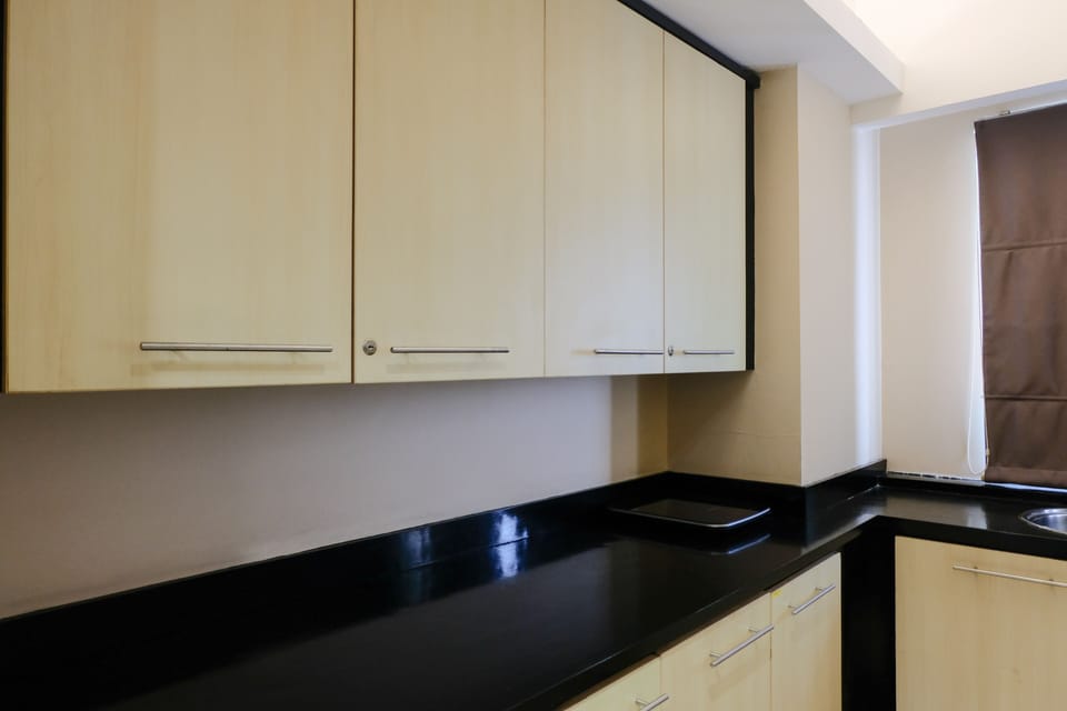 Apartment, 3 Bedrooms | Private kitchen | Full-size fridge, stovetop
