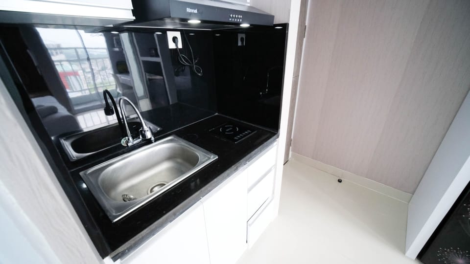 Apartment | Private kitchen | Full-size fridge, stovetop