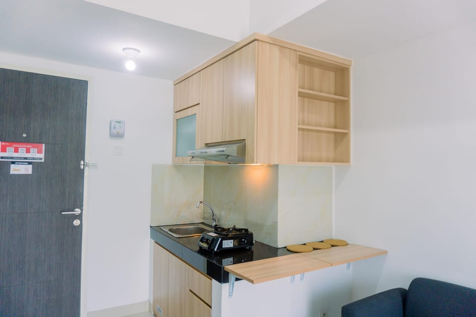 Apartment, 2 Bedrooms | Private kitchen | Full-size fridge, stovetop