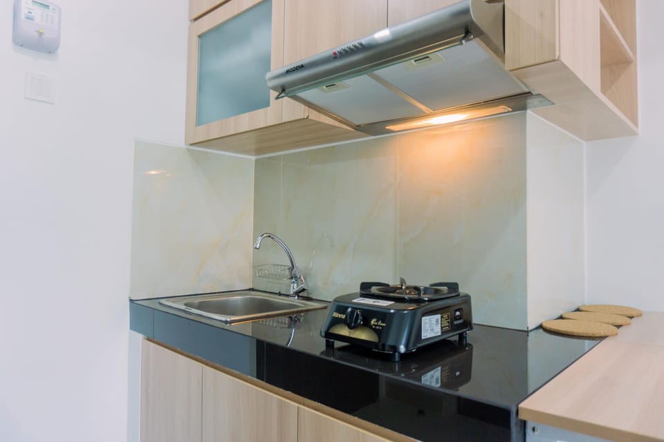 Apartment, 2 Bedrooms | Private kitchen | Full-size fridge, stovetop