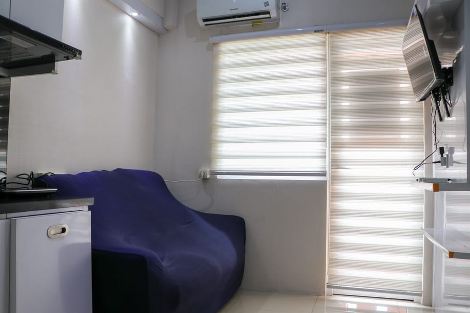 Apartment, 2 Bedrooms | Living area | Flat-screen TV