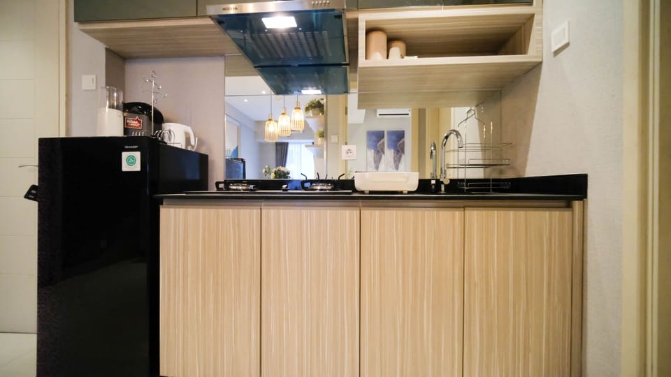 Apartment, 2 Bedrooms | Private kitchen | Full-size fridge, stovetop