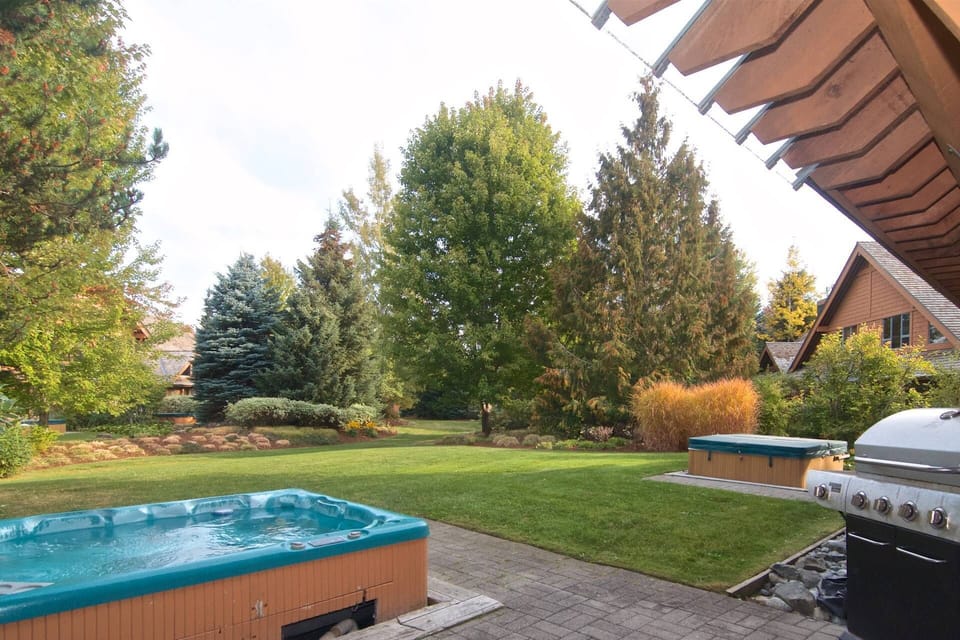 Private hot tub on patio