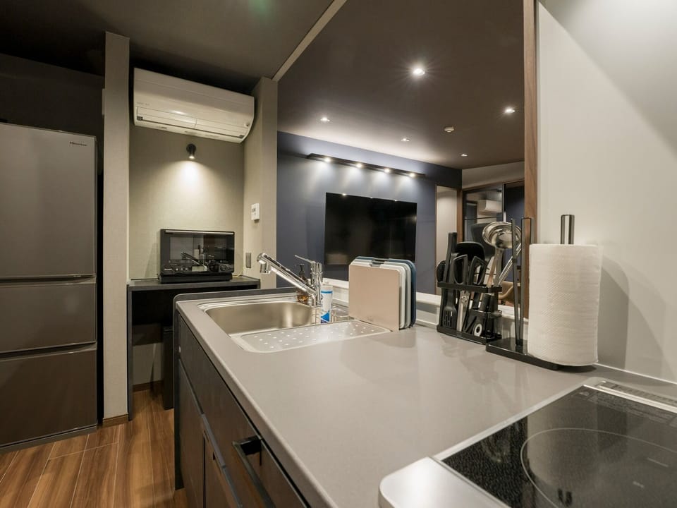 [Stylish] Kitchen space where you can work spaciously